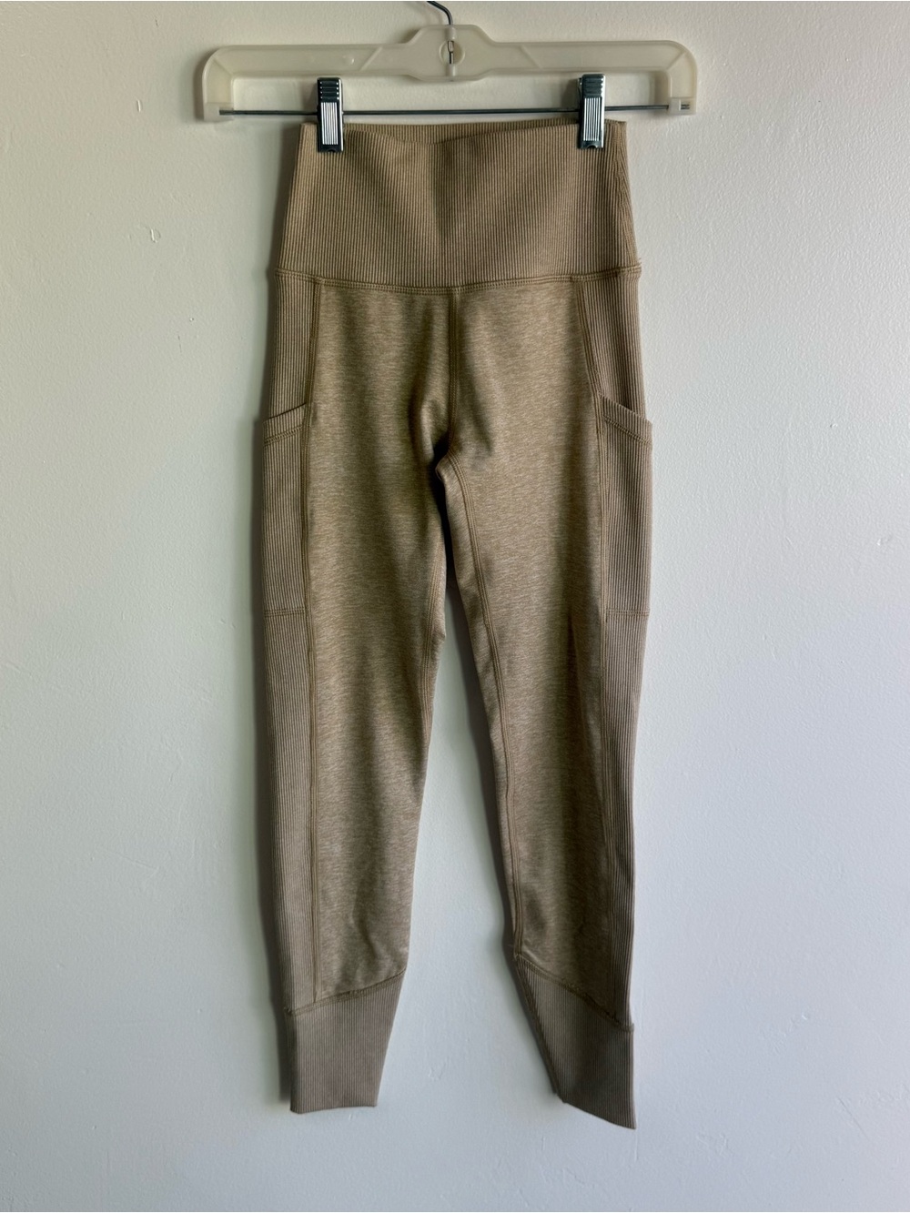 Aerie Offline The Hugger High Rise Leggings Tan size XS